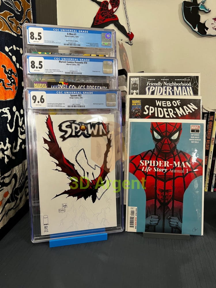 Stadium Stand – graded CGC comic slabs displayed on stand